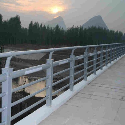 静电喷塑防撞栏杆 防撞桥梁景观护栏 河边道路防护栏